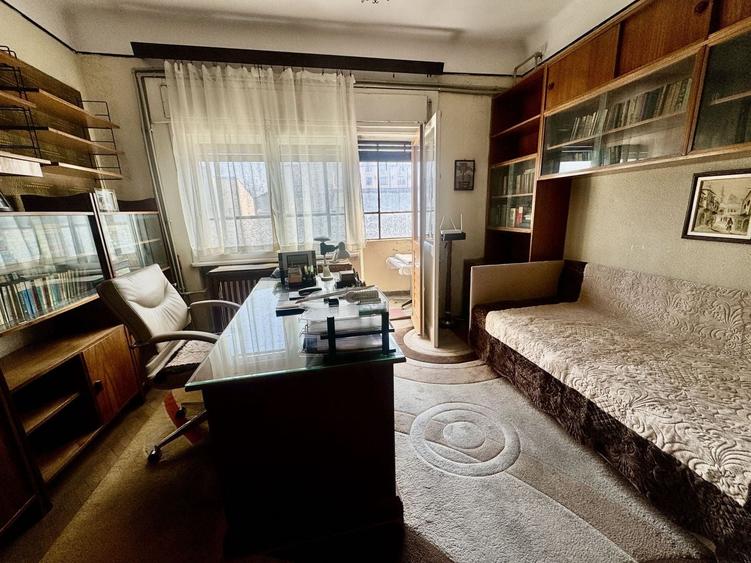 Apartament cu 4 camere circular, mobilat în Universitate
