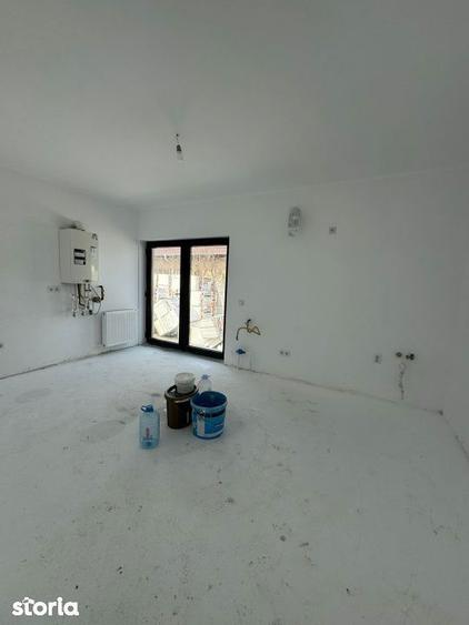Casă cu 4 camere cu Teren 452 Mp în Central