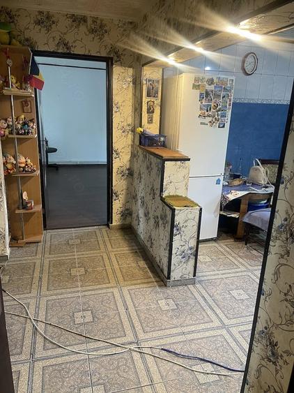 Apartament cu 4 camere decomandat în 1 Decembrie
