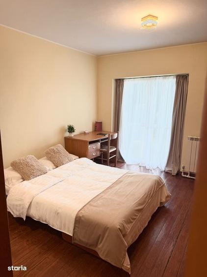 Apartament cu 4 camere în Unirii