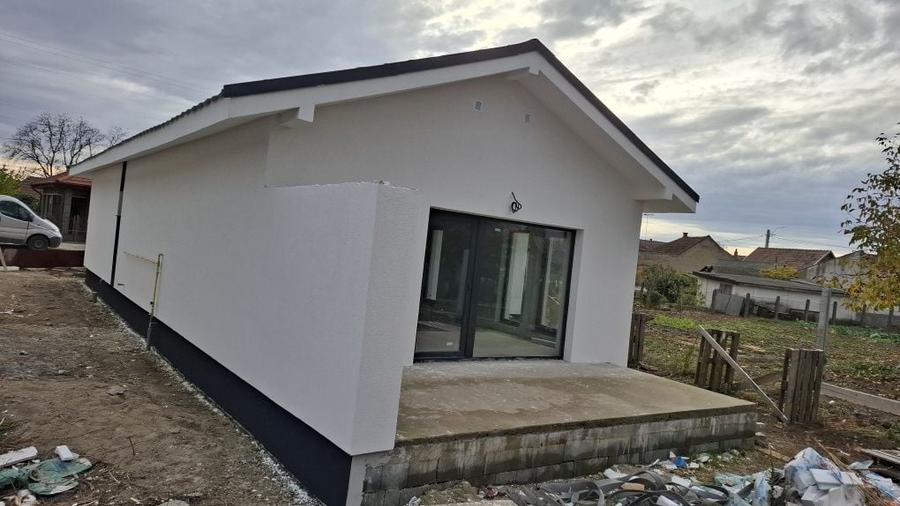 Casă cu 4 camere în Central