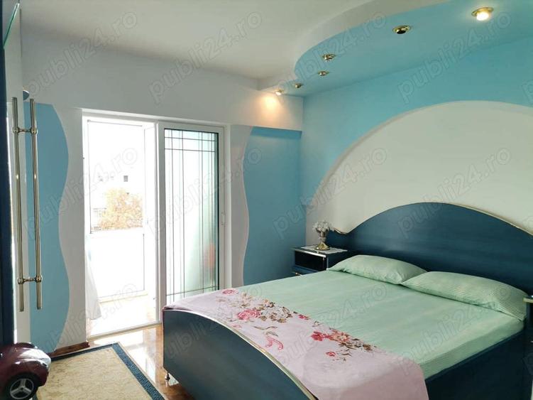 Apartament cu 3 camere decomandat în Dorobanți 1
