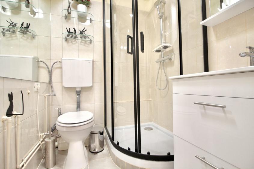 Apartament cu 2 camere decomandat, mobilat în Cișmigiu