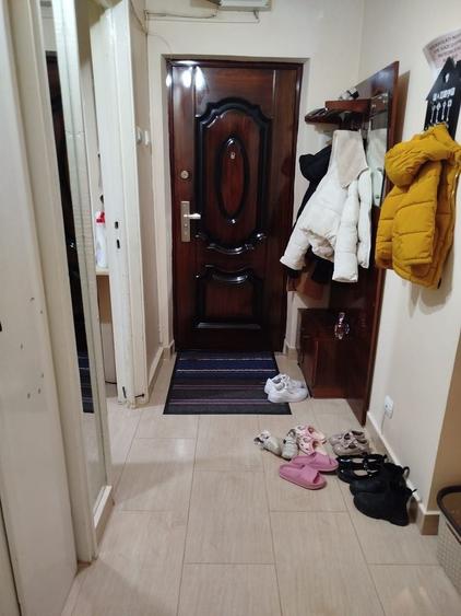 Apartament cu 3 camere decomandat în Piața Centrală