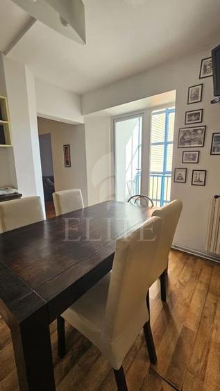 Apartament cu 4 camere decomandat, mobilat în Zorilor