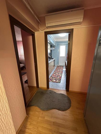 Apartament cu 4 camere decomandat în Micro 39