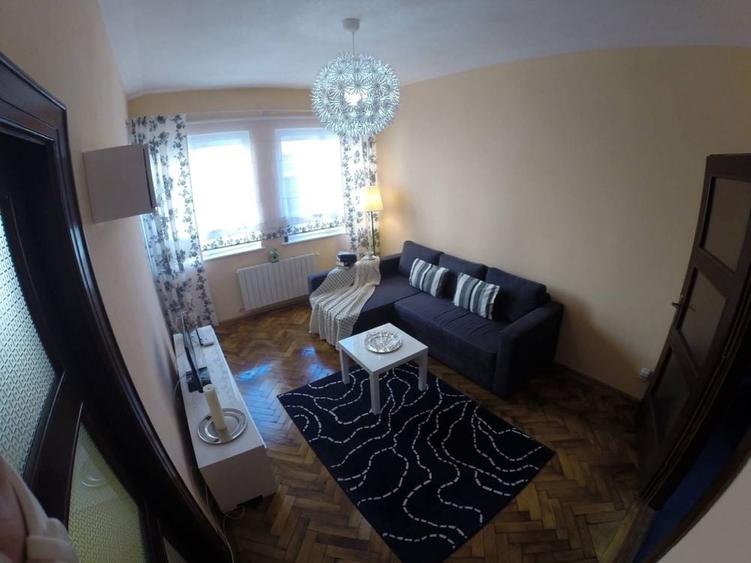 Apartament cu 2 camere decomandat în Central