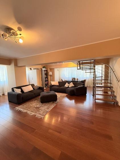 Apartament cu 4 camere, mobilat în Gării