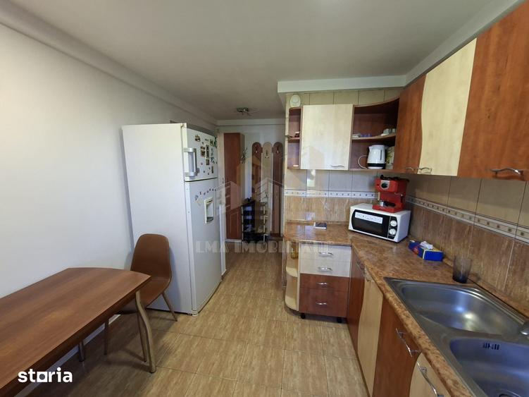 Apartament cu 2 camere semidecomandat în Florilor