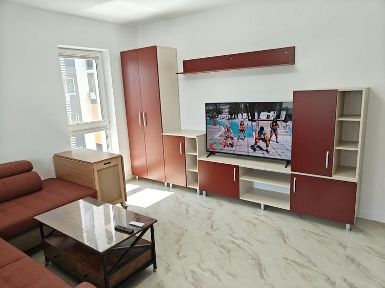 Apartament cu 2 camere decomandat în Runcu