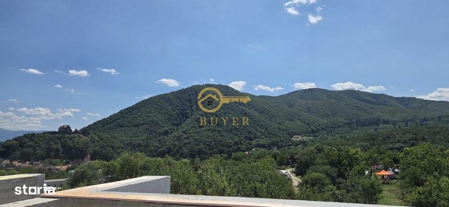 Casă cu 4 camere în Cisnădioara