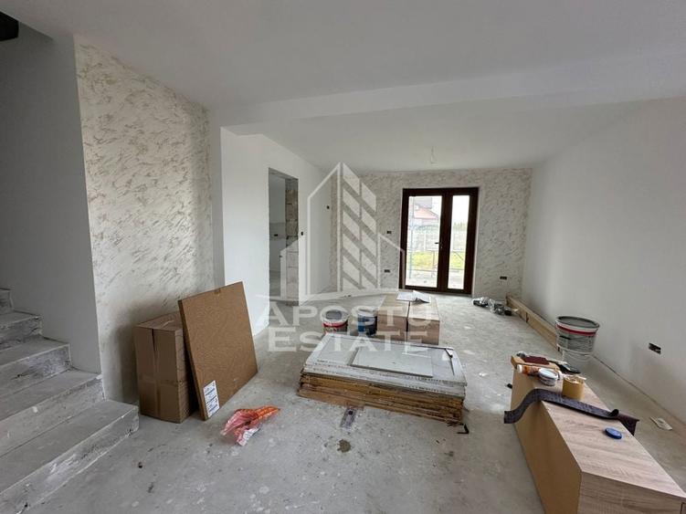 Casă cu 4 camere cu Teren 300 Mp în Central