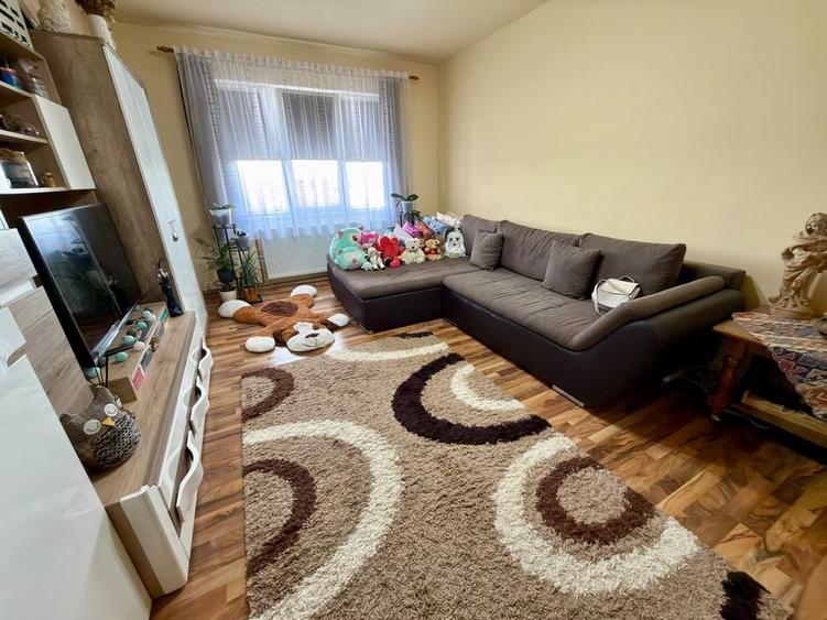 Apartament cu 3 camere decomandat în Ungheni