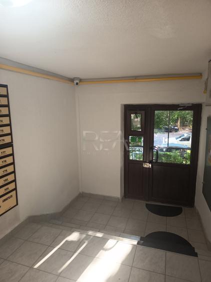 Apartament cu 2 camere decomandat, mobilat în Berceni