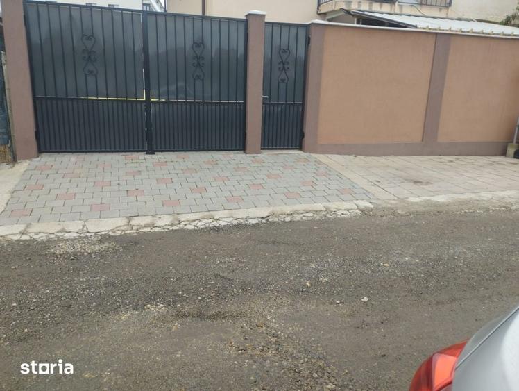 Casă cu 4 camere cu Teren 260 Mp în Malu Mare