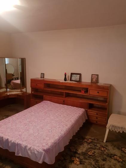Casă cu 5 camere cu Canalizare în Palazu Mare