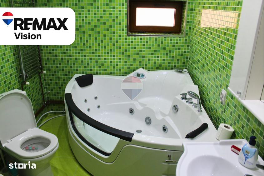 Casă cu 8 camere cu Piscina în Castranova