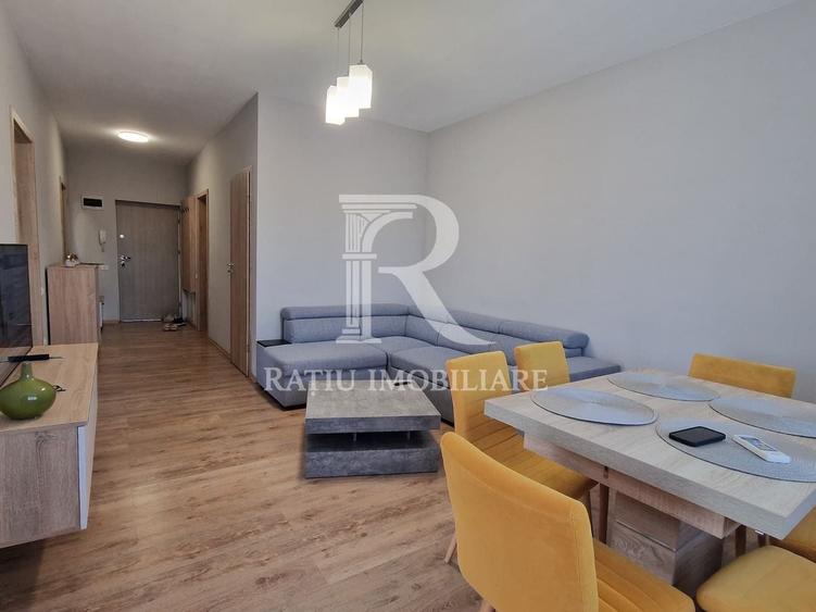 Apartament cu 3 camere decomandat, mobilat în Spitalul Județean