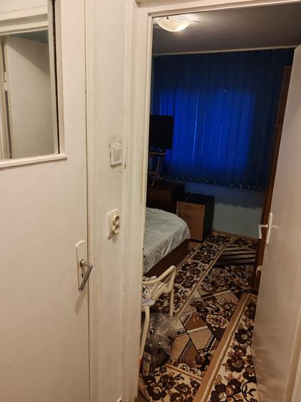 Apartament cu 2 camere semidecomandat în Berceni