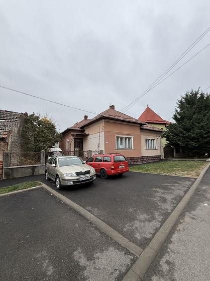 Casă cu 4 camere în Ultracentral