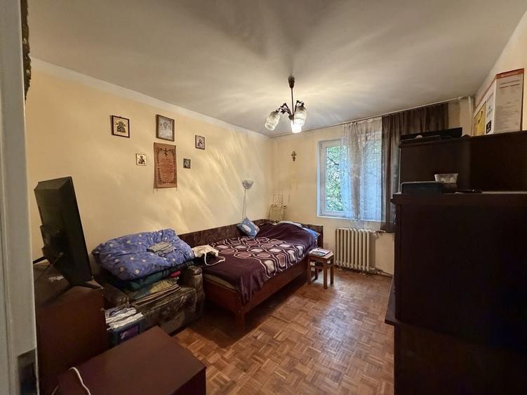Apartament cu 2 camere semidecomandat în Decebal