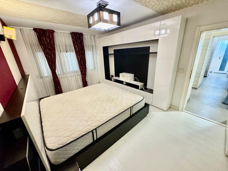Apartament cu 3 camere decomandat, mobilat în Tei