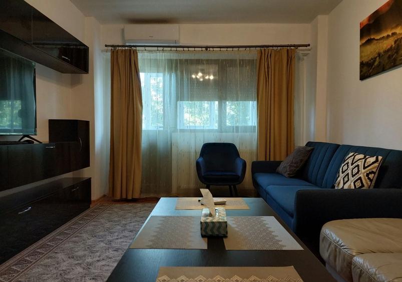 Apartament cu 2 camere decomandat în Păcii