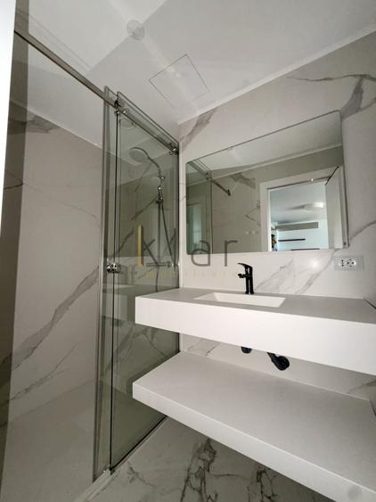 Apartament cu 3 camere semidecomandat, mobilat în Zorilor