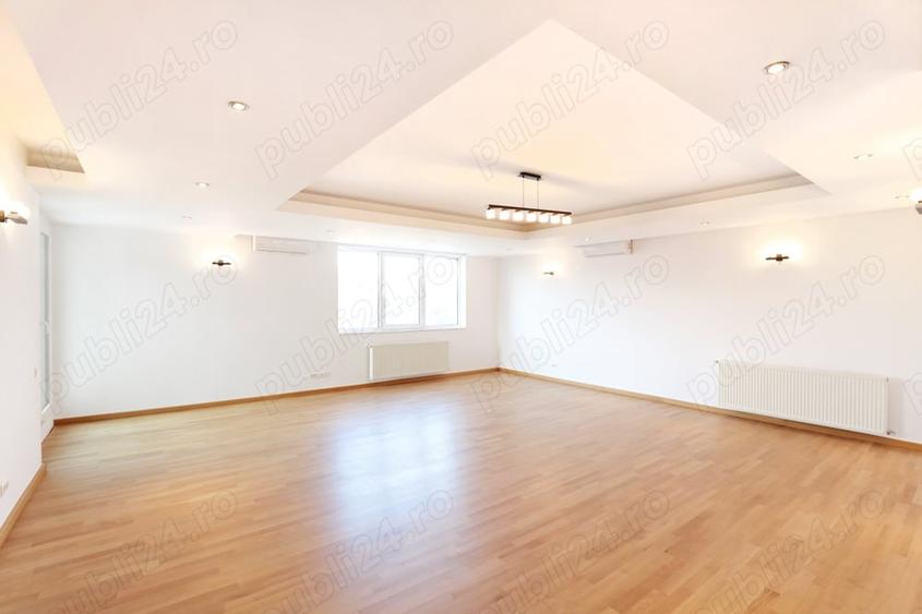 Apartament cu 5 camere decomandat în Herăstrău