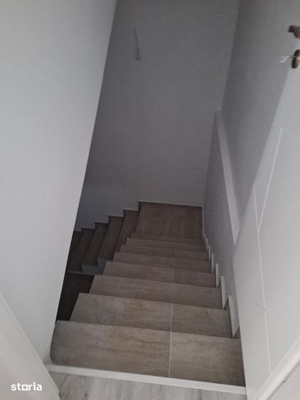 Casă cu 4 camere cu Teren 200 Mp în Palazu Mare