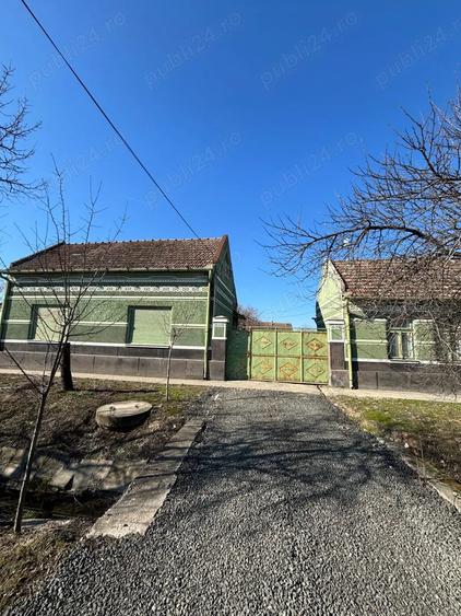 Casă cu Teren 940 Mp în Central
