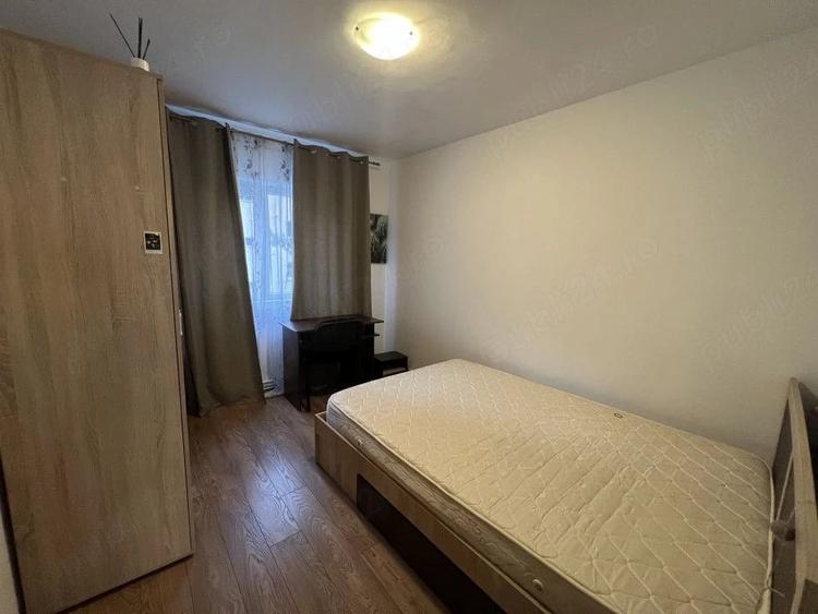 Apartament cu 4 camere decomandat în Zorilor