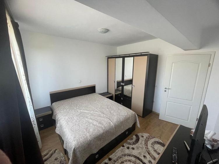 Apartament cu 3 camere decomandat în Tolstoi