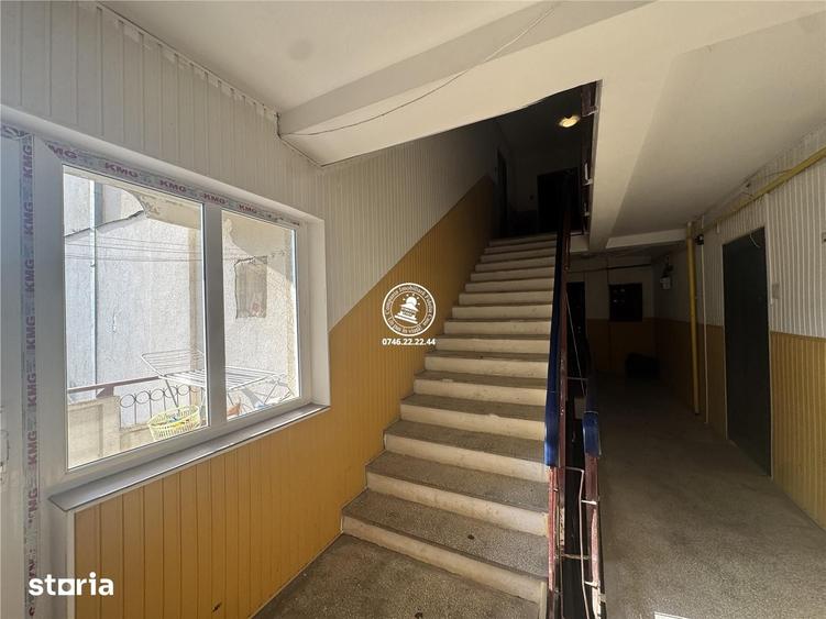 Apartament cu 3 camere decomandat în Ciurea
