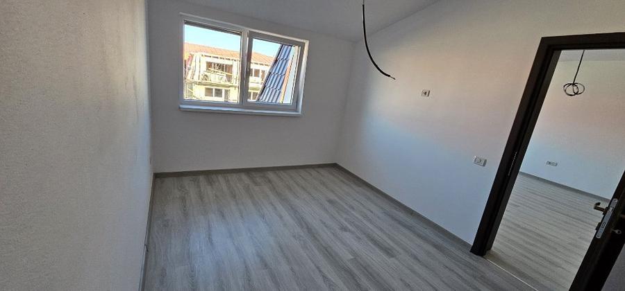 Apartament cu 2 camere semidecomandat în Sânpetru