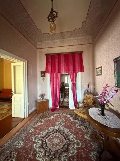 Casă cu 3 camere cu Teren 619 Mp în Central