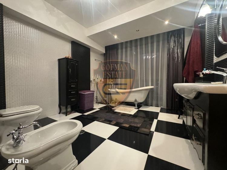 Apartament cu 4 camere decomandat în Central