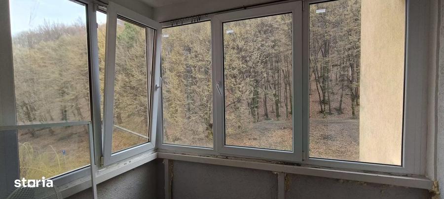 Apartament cu 4 camere, mobilat în Răcădău