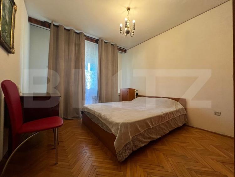 Apartament cu 4 camere decomandat, mobilat în Ultracentral