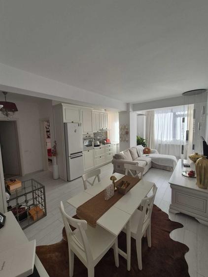 Apartament cu 2 camere semidecomandat în Central