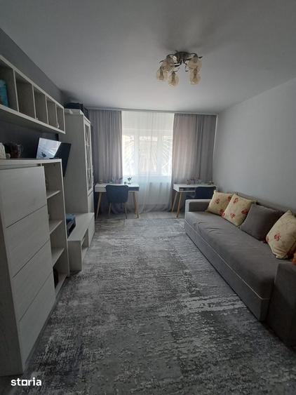 Apartament cu 2 camere decomandat în Sud