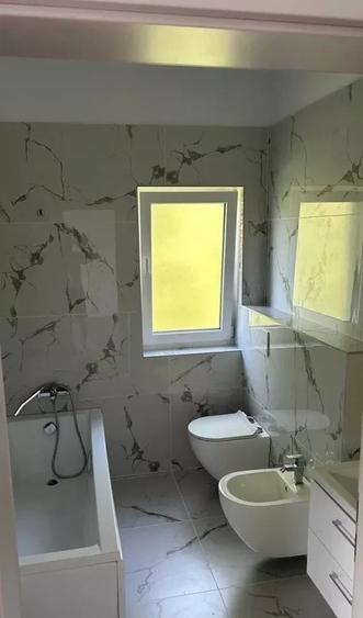 Duplex cu 4 camere cu Canalizare în Florești