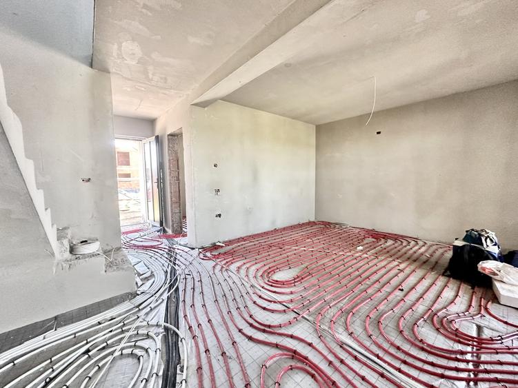 Duplex cu 4 camere cu Canalizare în Moșnița Veche