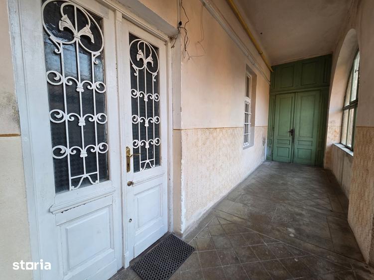 Apartament cu 4 camere în Central