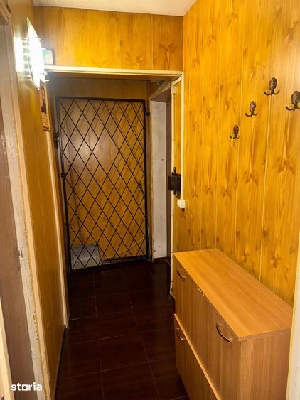 Apartament cu 3 camere, mobilat în Berceni
