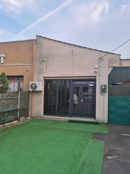 Spațiu comercial, de 50 mp, în Central