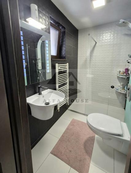 Apartament cu 4 camere decomandat, mobilat în Tractorul