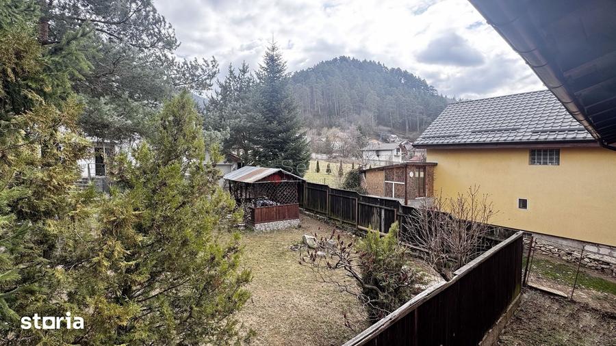 Casă cu 8 camere cu Teren 480 Mp în Bunloc