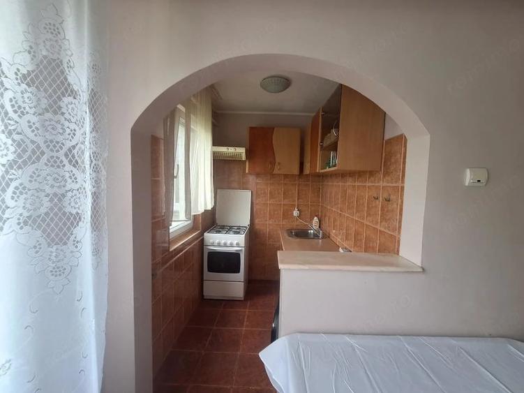 Apartament cu 2 camere semidecomandat în Dacia