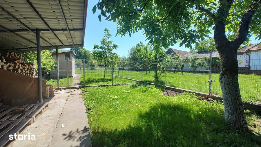Casă cu 4 camere cu Teren 1564 Mp în Central
